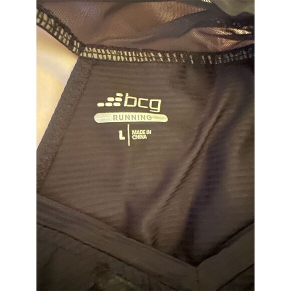 Women's Black V-Neck Performance Tee Size L Running Gym Activewear - Picture 3 of 3